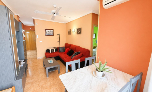 Herverkoop - Apartment - Torrevieja - Estacion de autobuses