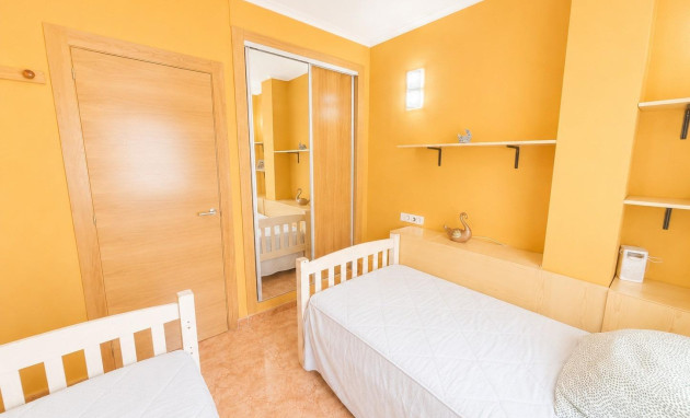 Herverkoop - Apartment - Torrevieja - Estacion de autobuses