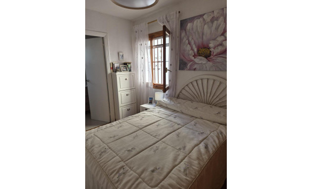 Herverkoop - Bungalow - Gelijkvloers - Torrevieja - La Siesta - El Salado - Torreta