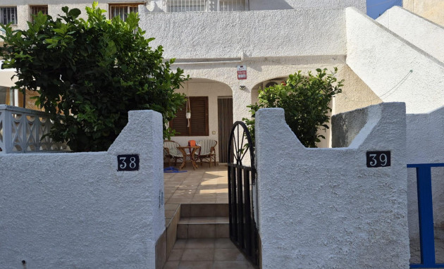 Herverkoop - Bungalow - Gelijkvloers - Torrevieja - La Siesta - El Salado - Torreta