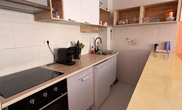 Herverkoop - Apartment - Torrevieja - Playa del Cura