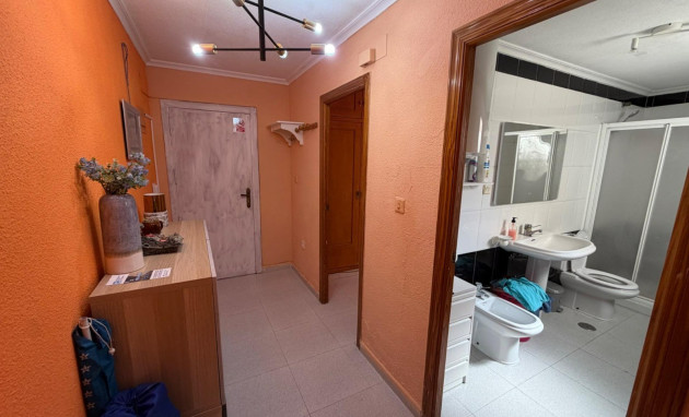 Herverkoop - Apartment - Torrevieja - Playa del Cura