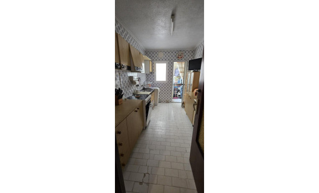 Herverkoop - Apartment - Torrevieja - Estacion de autobuses