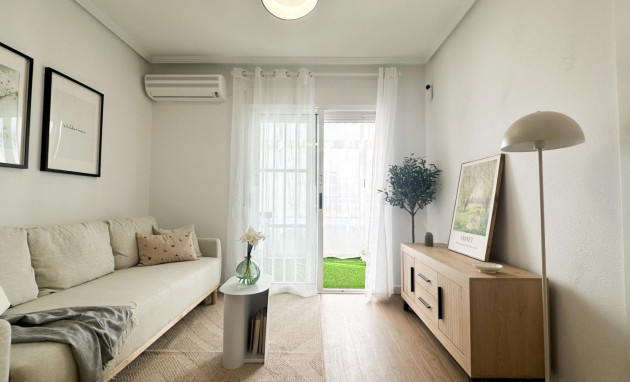 Herverkoop - Apartment - Orihuela Costa - Punta Prima