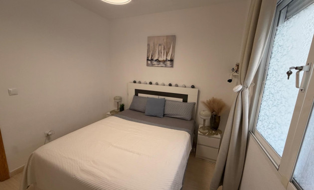 Herverkoop - Apartment - Torrevieja - Playa del cura