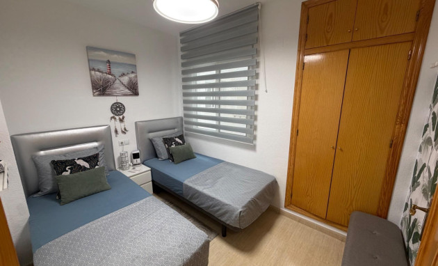 Herverkoop - Apartment - Torrevieja - Playa del cura