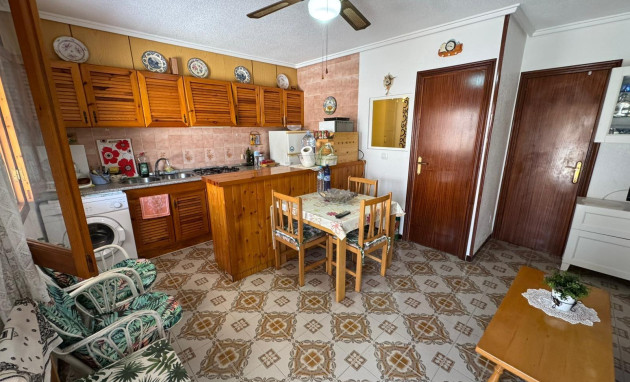 Resale - Bungalow - Groundfloor - Torrevieja - Playa de los Naufragos