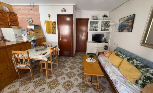 Resale - Bungalow - Groundfloor - Torrevieja - Playa de los Naufragos