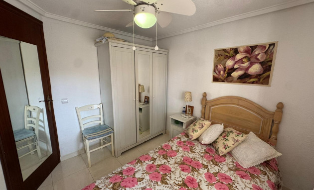Resale - Bungalow - Groundfloor - Torrevieja - Playa de los Naufragos