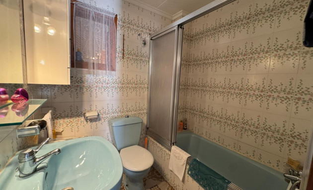 Resale - Bungalow - Groundfloor - Torrevieja - Playa de los Naufragos