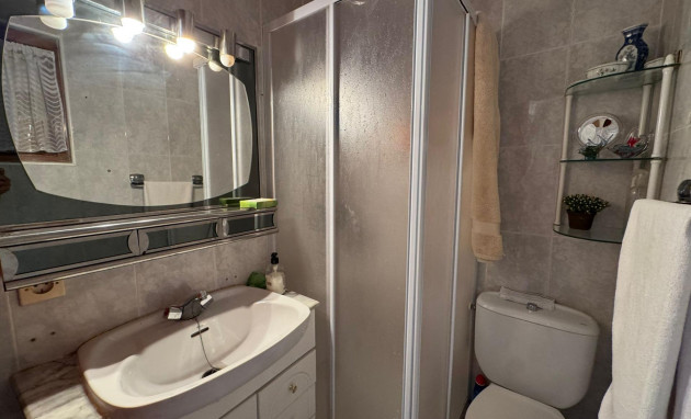 Resale - Bungalow - Groundfloor - Torrevieja - Playa de los Naufragos
