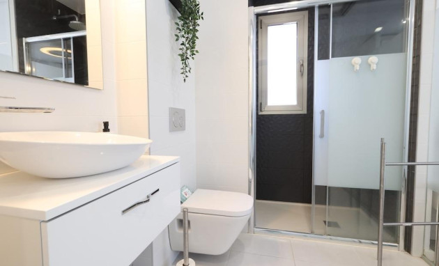 Herverkoop - Apartment - Orihuela Costa - Los Dolses