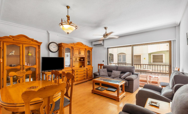 Herverkoop - Flat - Torrevieja - Paseo maritimo