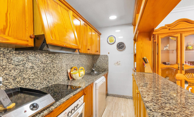 Herverkoop - Flat - Torrevieja - Paseo maritimo