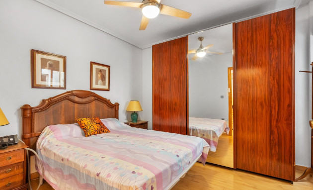 Herverkoop - Flat - Torrevieja - Paseo maritimo