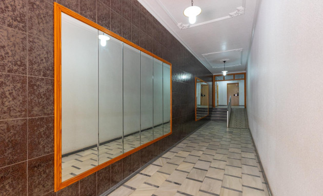 Herverkoop - Flat - Torrevieja - Paseo maritimo