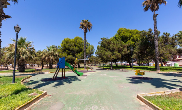 Herverkoop - House - Los Alcazares - Centro