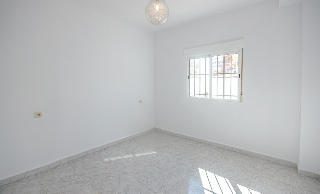 Resale - House - San Miguel de Salinas