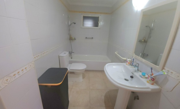 Herverkoop - Apartment - Almoradí