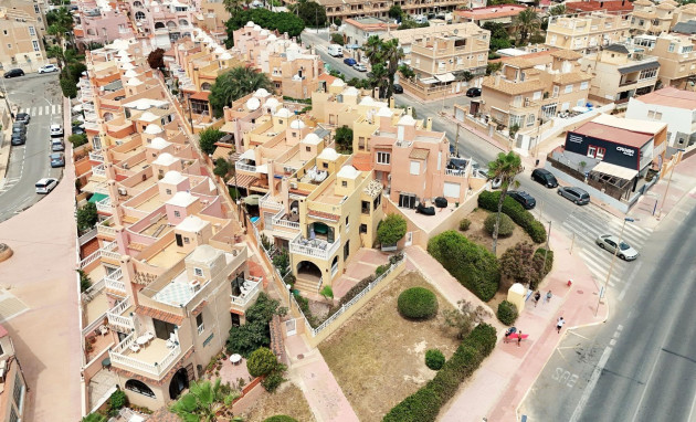 Herverkoop - Terraced house - Torrevieja - Los Frutales