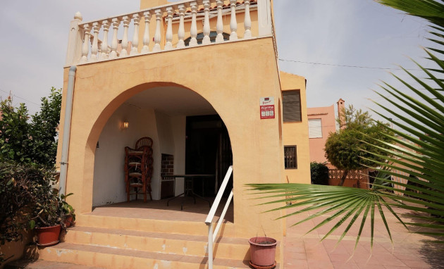 Herverkoop - Terraced house - Torrevieja - Los Frutales