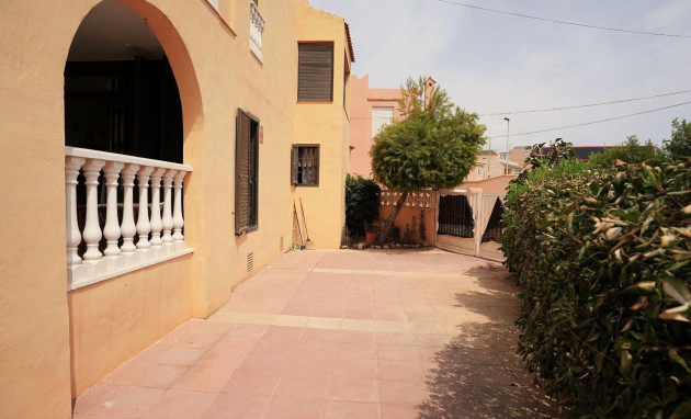 Herverkoop - Terraced house - Torrevieja - Los Frutales