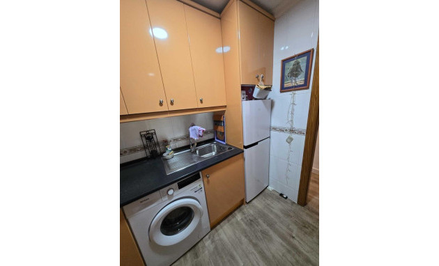 Herverkoop - Apartment - Torrevieja - Centro