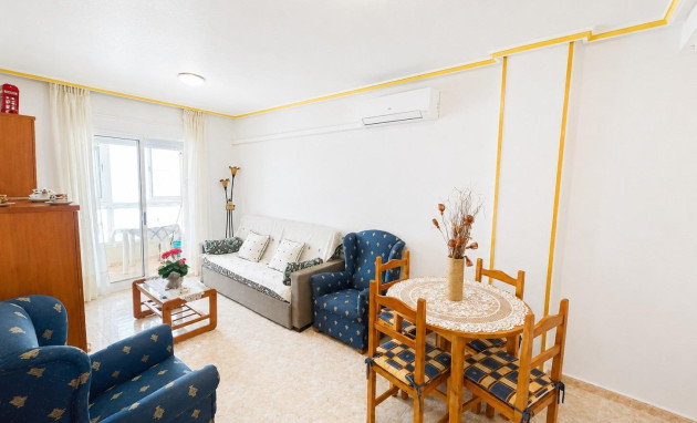 Herverkoop - Apartment - Torrevieja - Estacion de autobuses