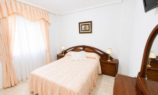 Herverkoop - Apartment - Torrevieja - Estacion de autobuses