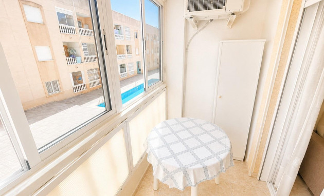 Herverkoop - Apartment - Torrevieja - Estacion de autobuses