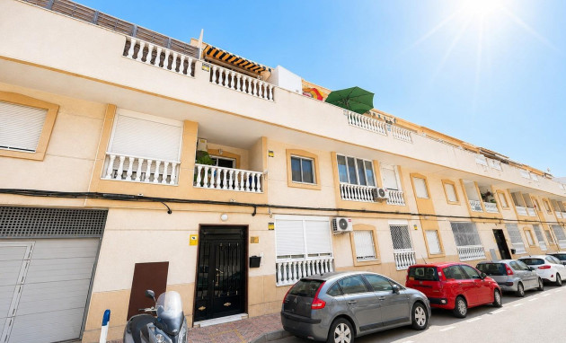 Herverkoop - Apartment - Torrevieja - Estacion de autobuses