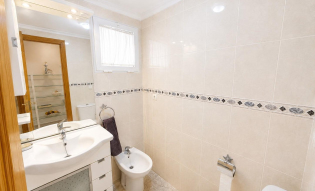 Herverkoop - Apartment - Torrevieja - Playa del cura