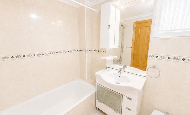 Herverkoop - Apartment - Torrevieja - Playa del cura