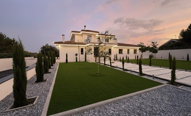 Herverkoop - Villa - Valdemorillo - Mojadillas - Parque de las Infantas - El Paraiso