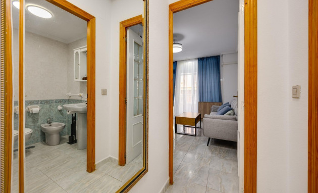 Herverkoop - Apartment - Torrevieja - Playa del cura