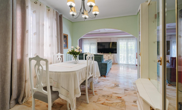 Herverkoop - Villa - Torrevieja - Los Frutales