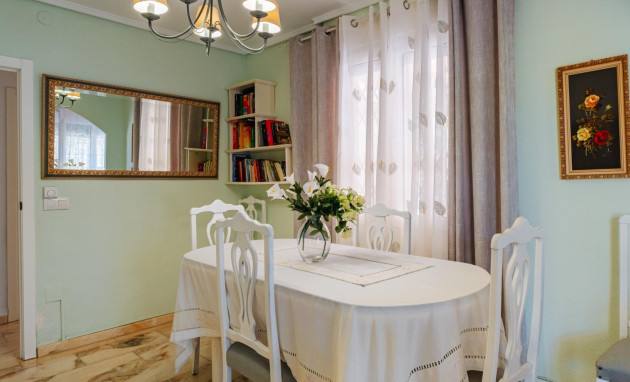 Herverkoop - Villa - Torrevieja - Los Frutales