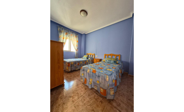 Resale - Apartment - Torrevieja - torrevieja