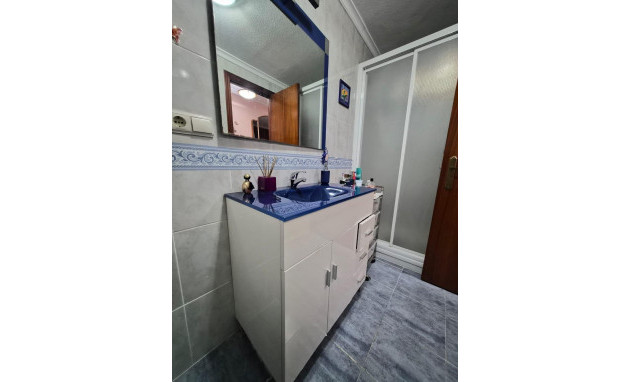 Herverkoop - Apartment - Torrevieja - Estacion de autobuses