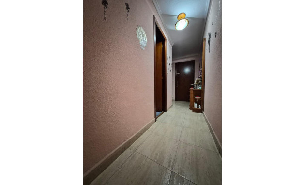 Herverkoop - Apartment - Torrevieja - Estacion de autobuses
