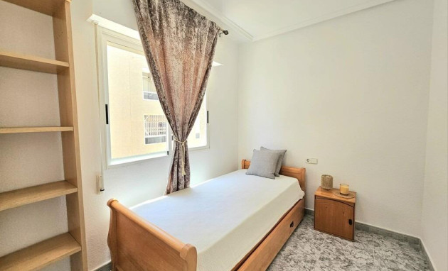 Herverkoop - Apartment - Torrevieja - Playa de los locos