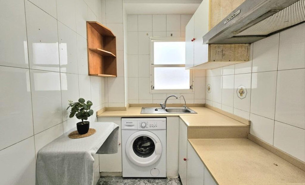 Herverkoop - Apartment - Torrevieja - Playa de los locos
