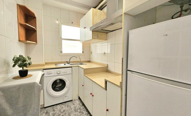 Herverkoop - Apartment - Torrevieja - Playa de los locos