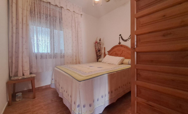 Herverkoop - Bungalow - Gelijkvloers - Torrevieja - Playa de los Naufragos