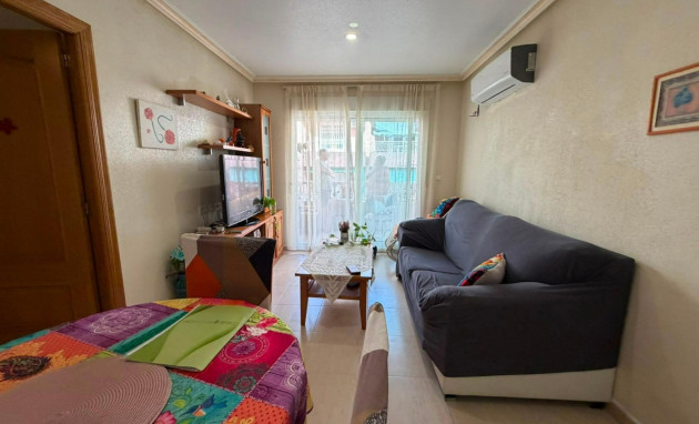 Herverkoop - Apartment - Torrevieja - Playa del Cura