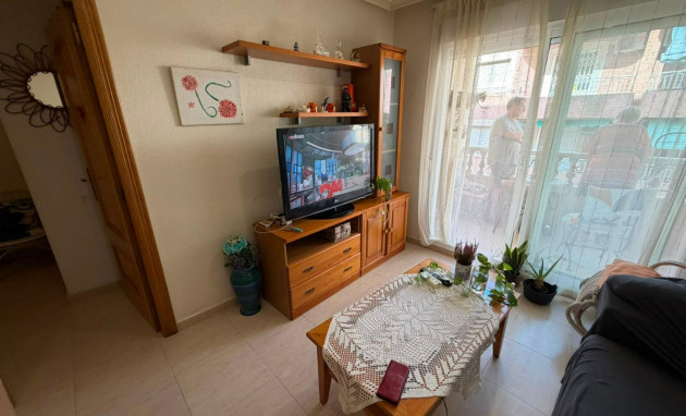 Herverkoop - Apartment - Torrevieja - Playa del Cura