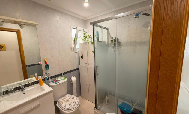Herverkoop - Apartment - Torrevieja - Playa del Cura