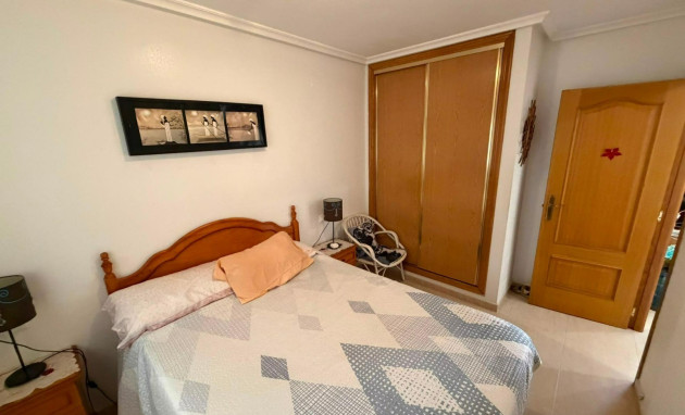 Herverkoop - Apartment - Torrevieja - Playa del Cura