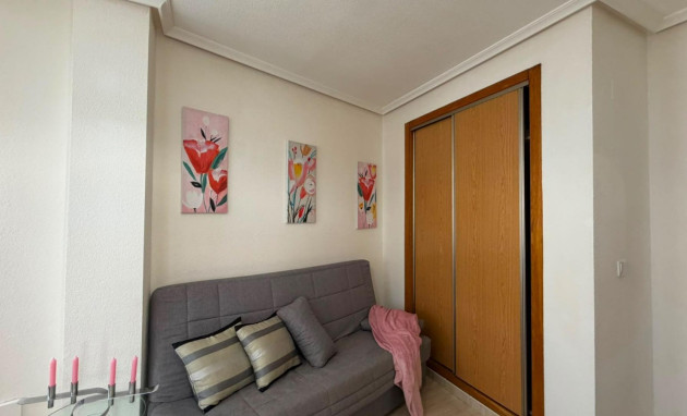 Herverkoop - Apartment - Torrevieja - Playa del Cura