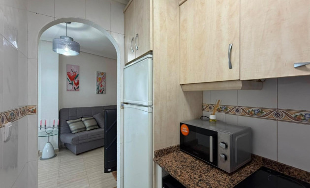 Herverkoop - Apartment - Torrevieja - Playa del Cura